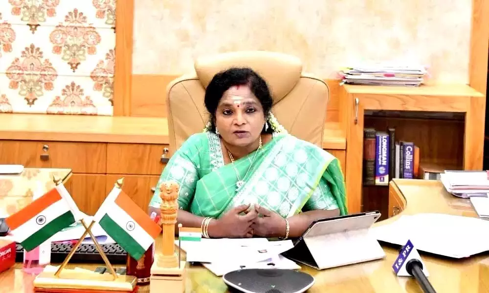 Telangana: Governor Tamilasai Held A Virtual Meeting With The  Vice-Chancellors Of All The 14 Universities In The State