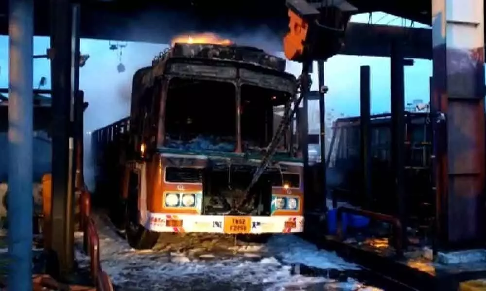 Lorry in flames at Kaza Toll Plaza in Guntur district on Thursday