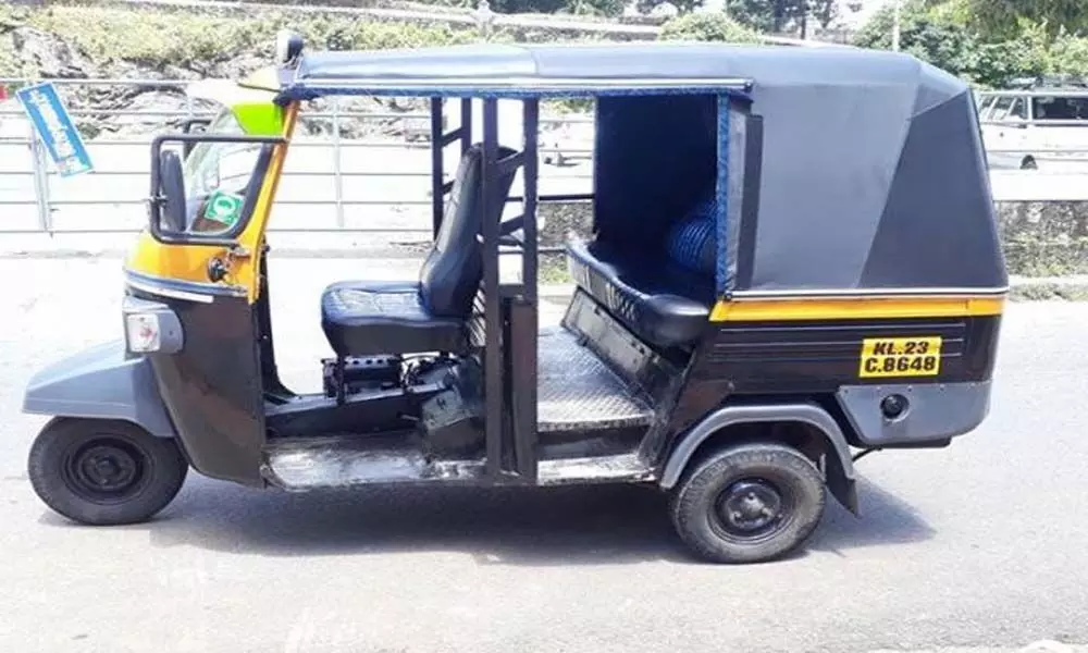 Kerala auto driver fined Rs 2K garners sympathy