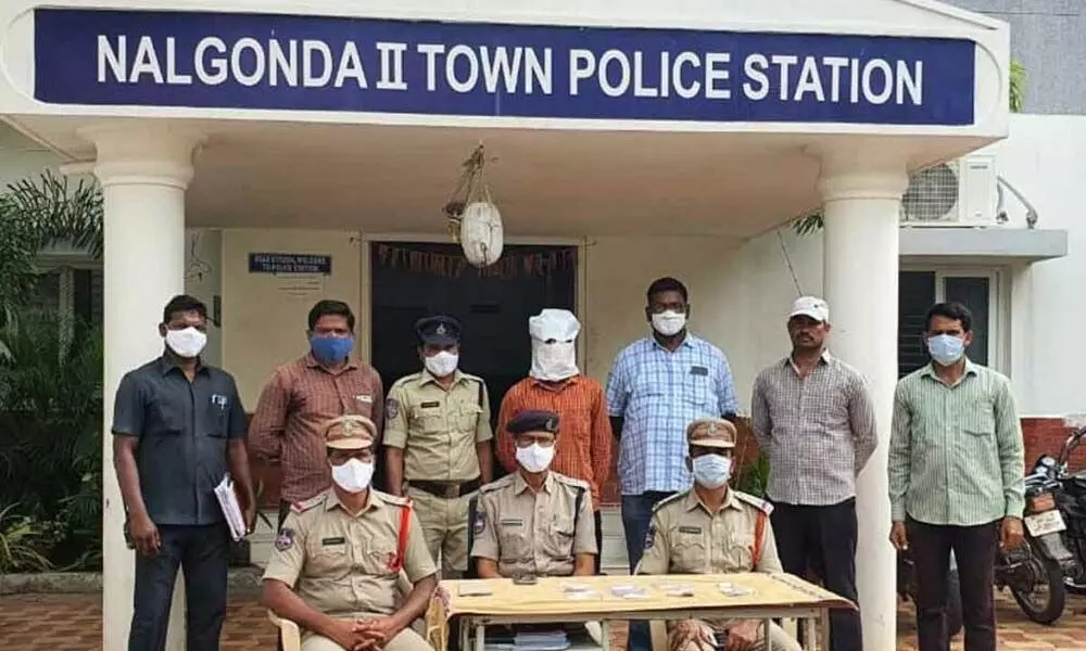 One inter-state thief held