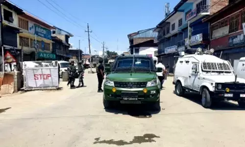 2 civilians, 2 cops killed in Sopore militant attack