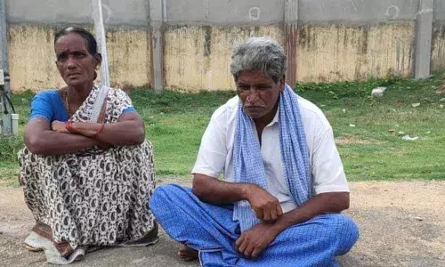 Nellore: Techie attacks parents over property row