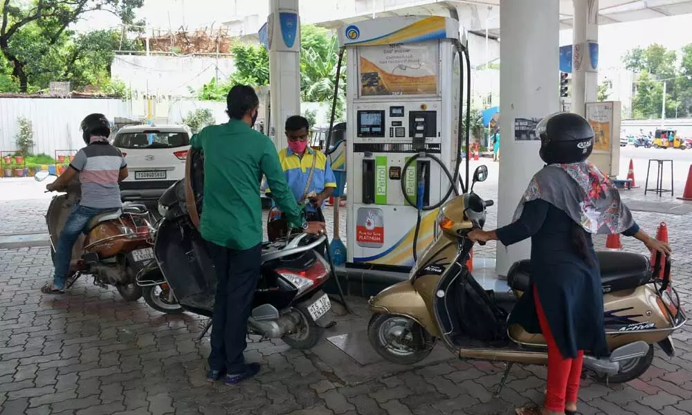 Hyderabad: Petrol Rs 100.20