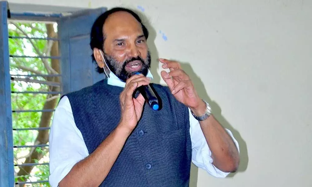 CM KCR a man of words, not of action: Uttam Kumar Reddy