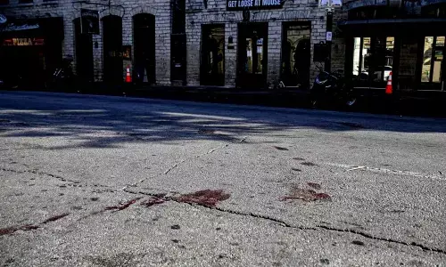 Man, 25, dies after downtown Austin shooting that wounded 14