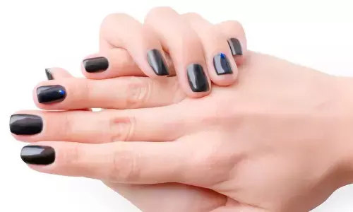 Things you must do while grooming your nails