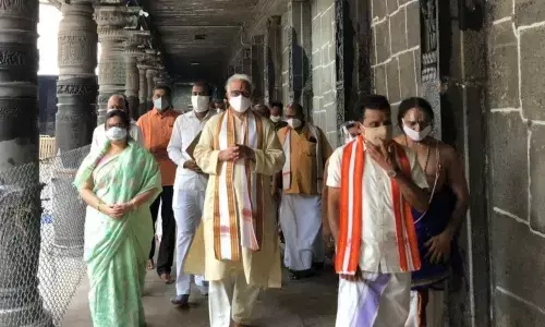 Former Union Minister Ashok Gajapathi Raju visiting Simhachalam Devasthanam in Visakhapatnam on Wednesday