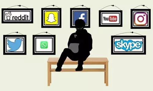 Being alone in the era of social media