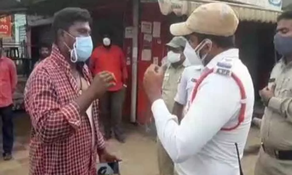 Motorist attacks traffic constable in Vijayawada, arrested
