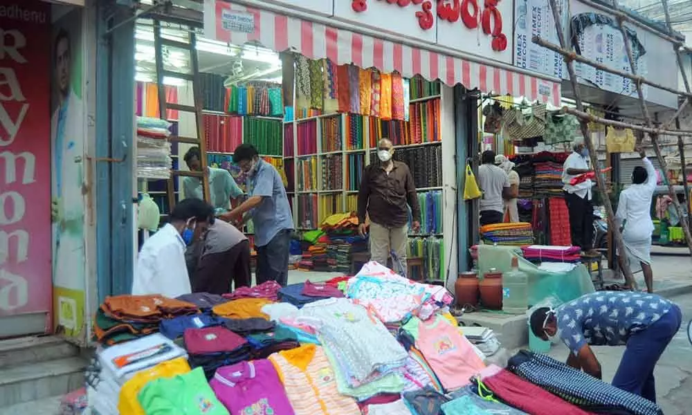 Traders elated as curfew relaxation extended to 6 pm