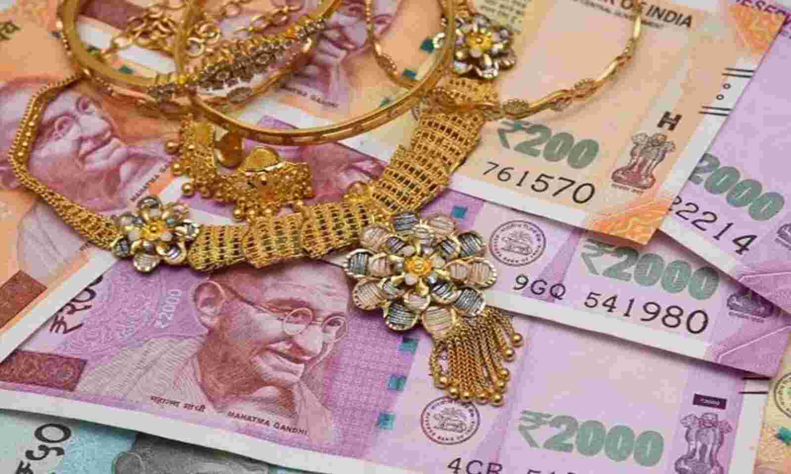 three held for availing loan against spurious gold ornaments