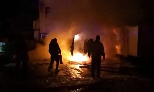 Fire in Delhi shoe factory under control, 4-6 workers said to be missing