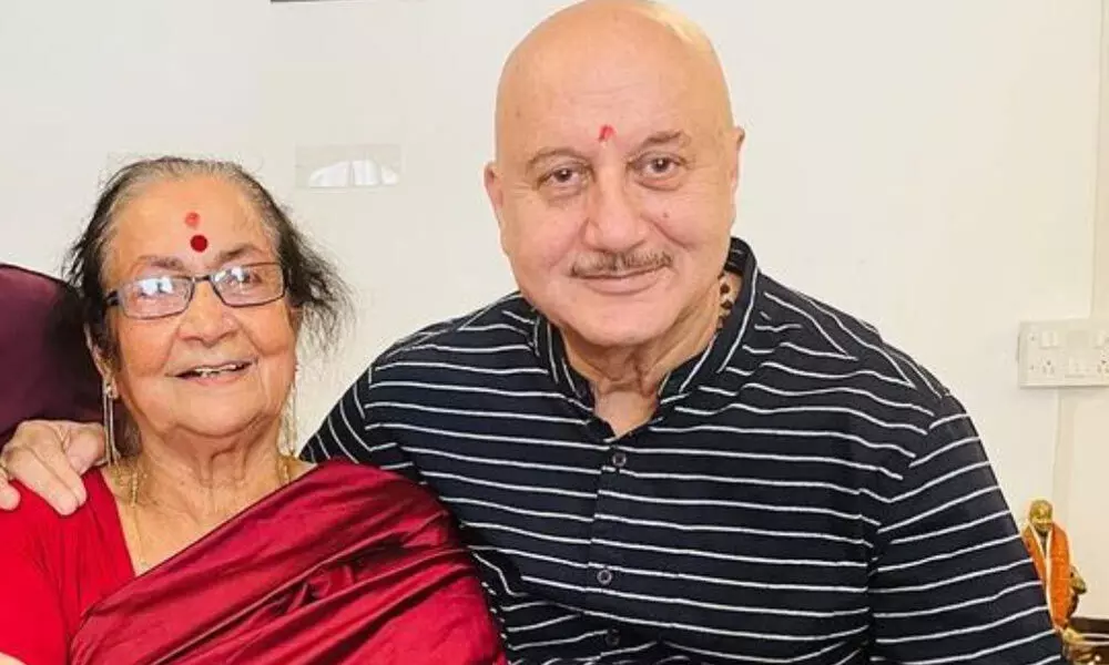 Anupam Kher: Most difficult thing is to say bye to mom