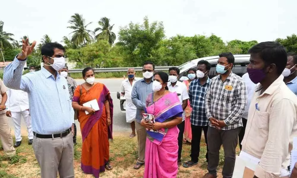 Collector M Hari Narayanan interacting with the officials in SR Puram mandal on Thursday