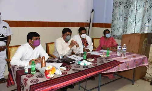 Krishna district collector J Nivas  conducting meeting with the doctors at old Government General Hospital in Vijayawada on Thursday