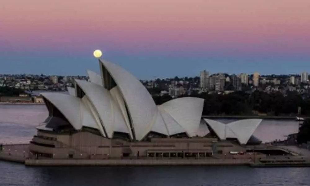 Sydney to enter week-long lockdown