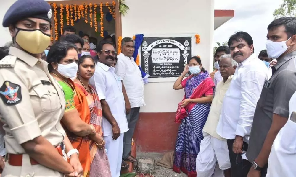 Home Minister Mekathoti Sucharitha inaugurates the new village secretariat building  at Jonnalagadda village on Saturday