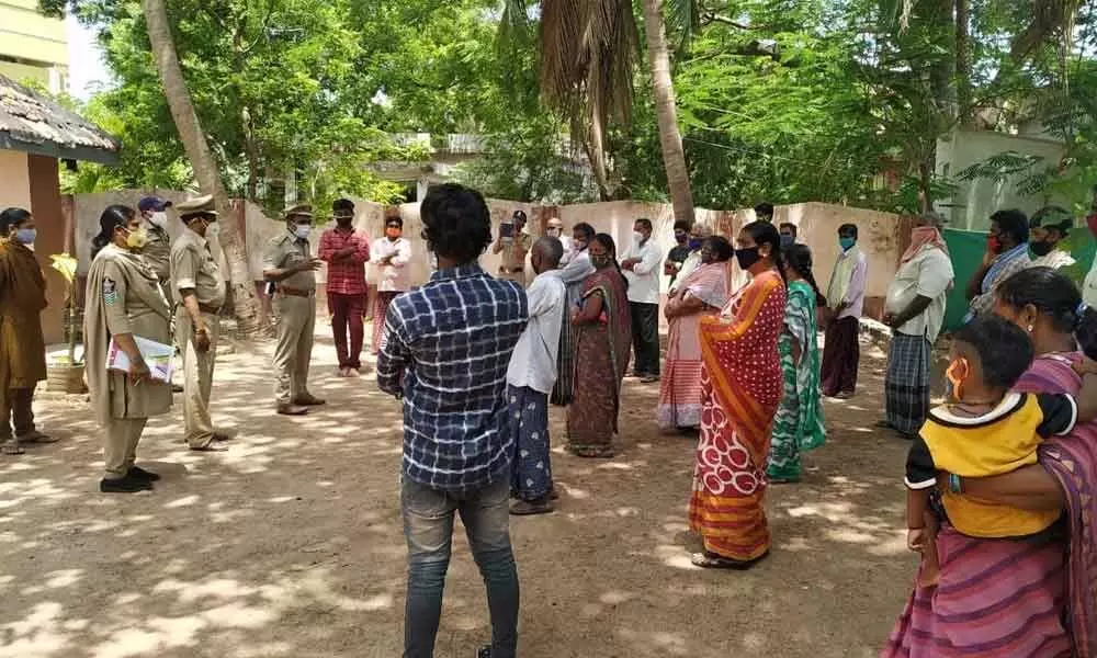Police educating people on the ill-effects of consumption of gutka and ganja in Krishna district