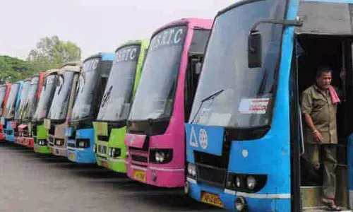 RTC staff protest against driver Tirupati Reddys death ( File Photo)