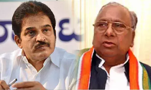 AICC secretary KC Venugopal calls on V Hanumanth Rao