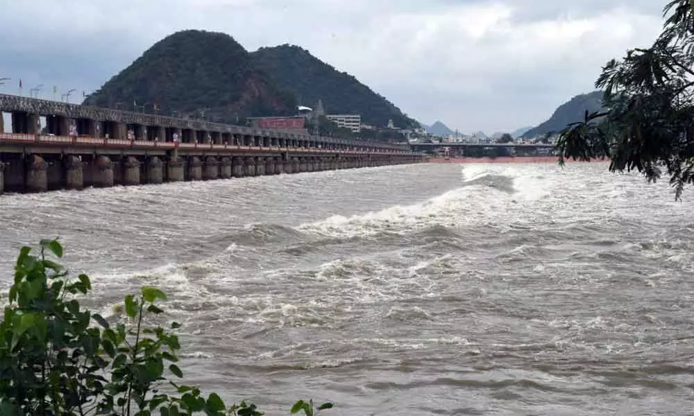 Pulichintala water reaches Prakasam barrage before schedule