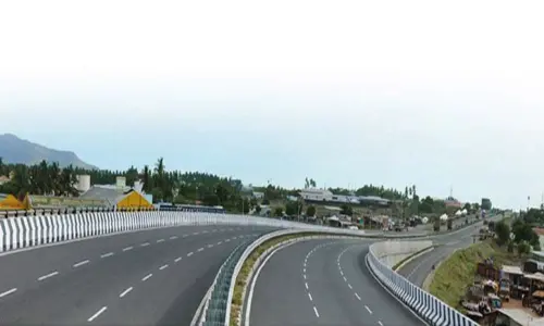 Reliance Infra in talks with Cube Highway for sale of 4 road assets