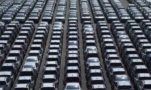 Automakers back on recovery track