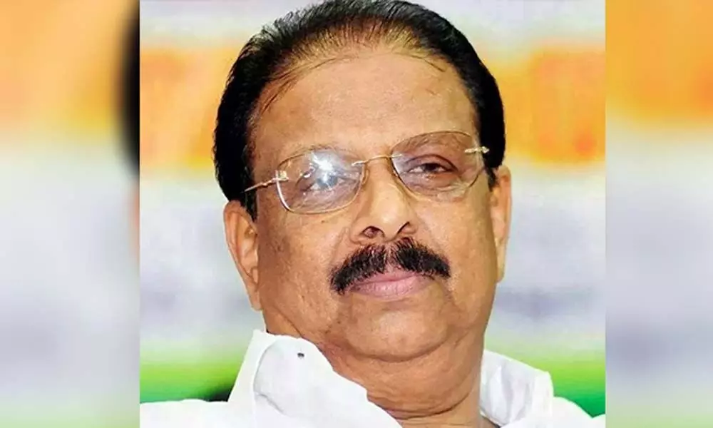 Vigilance probe ordered against Kerala Cong chief