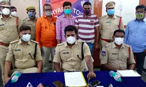 SP Bhaskaran briefing the media about 8-member gang of bike thieves at a press meet in Suryapet on Sunday