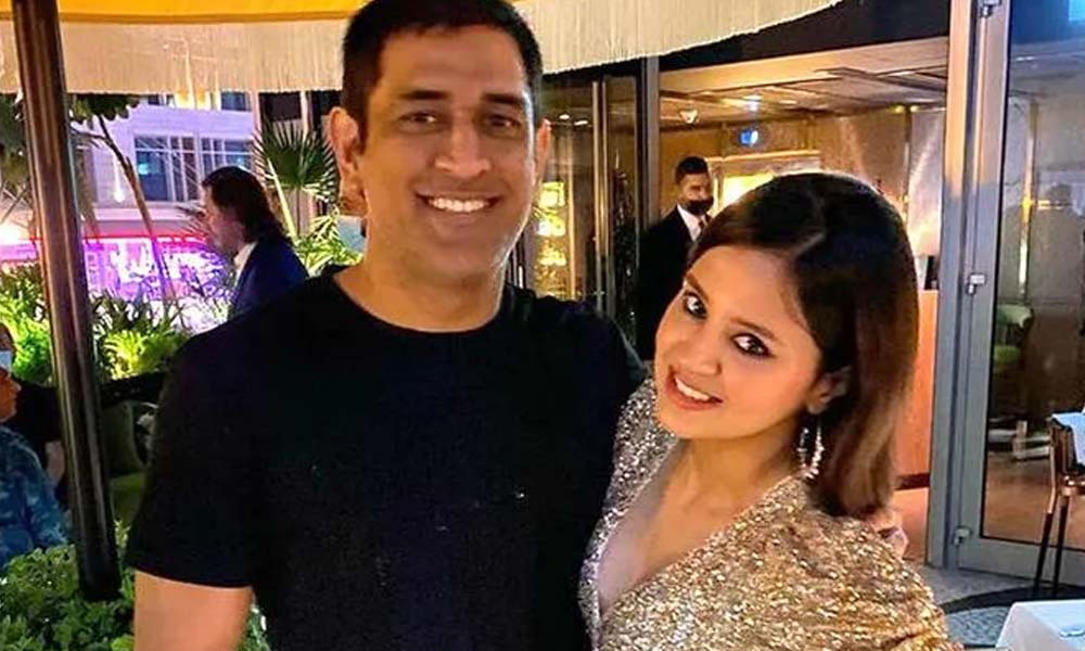 Best husband ever? MS Dhoni’s unique gift for wife Sakshi Dhoni on ...