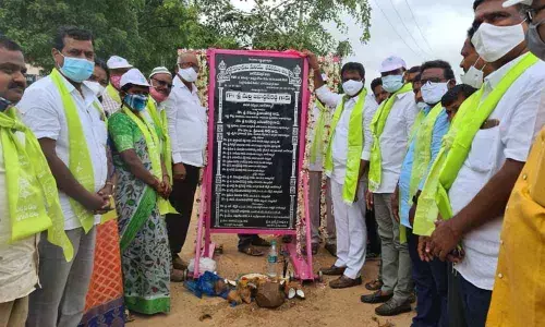 MLA Marri Janardhan Reddy laying foundation for Jadcherla-Nagarkurnool highway in Timmajipet mandal on Monday