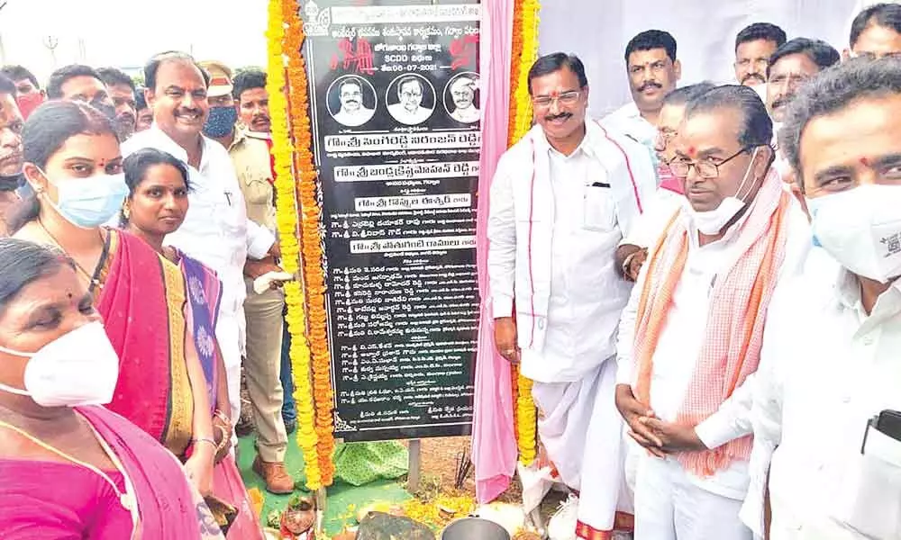 Agriculture Minister S Niranjan Reddy laying foundation for the construction of SC Community Hall in Gadwal on Tuesday