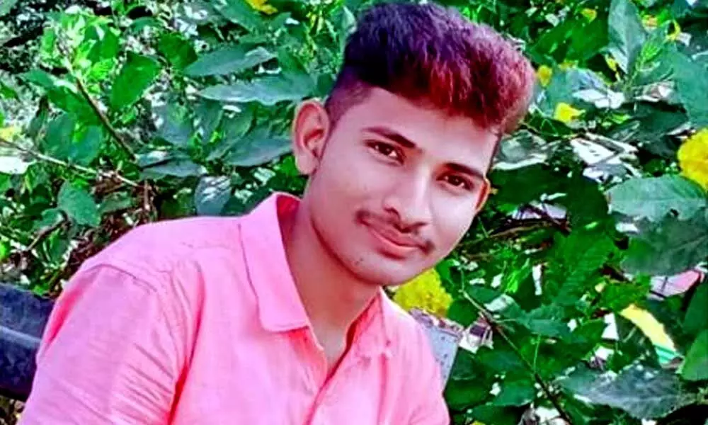 Kutagulla Reddibasha (18), an inter-second year student committed suicide