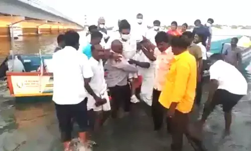 Fisheries Minister Anitha Radhakrishnan visited Pazhaverkadu