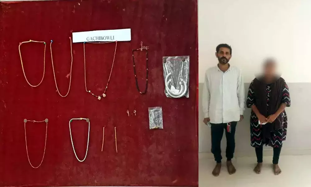 Couple arrested for stealing gold jewellery