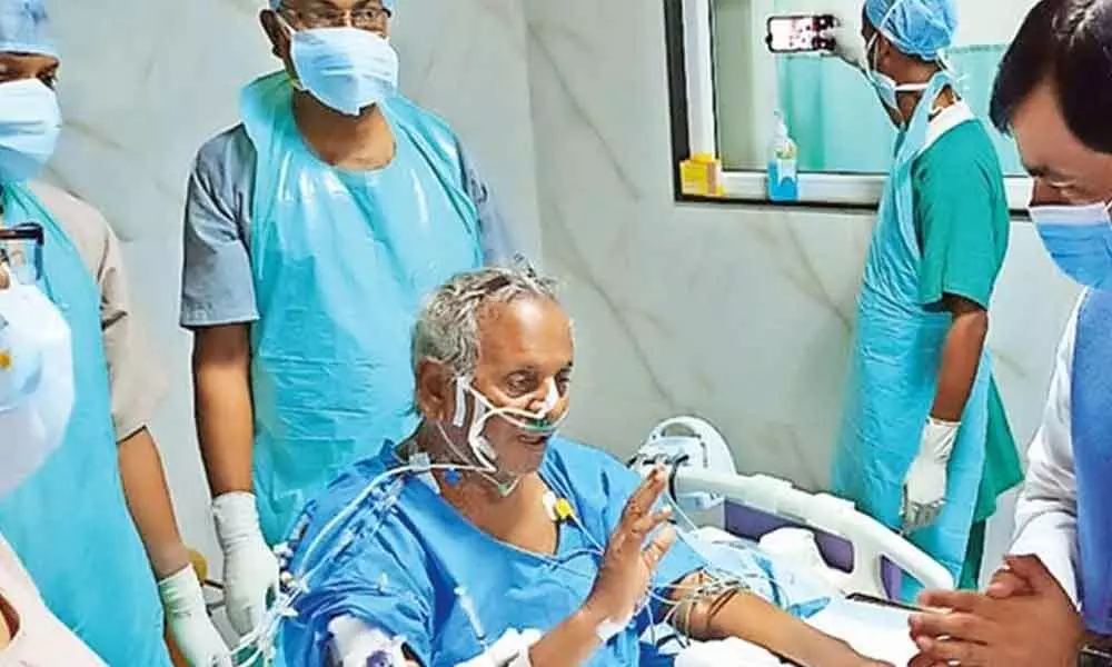 Kalyan Singh at the hospital in Lucknow on Friday. (Photo: ANI)