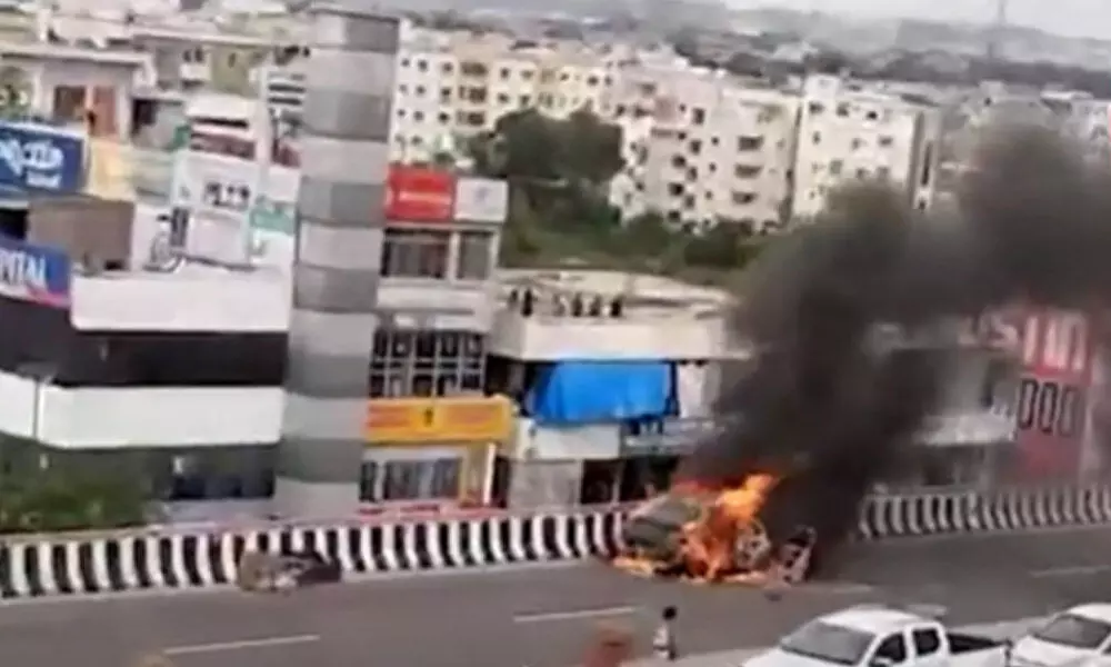 Car catches fire on PVNR Expressway