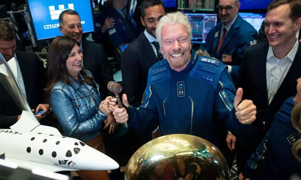 Richard Branson plans to sell shares of Virgin Galactic