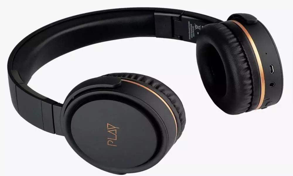 PLAY unveils 2 wireless headphones