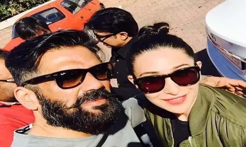 Karisma Kapoor and Suniel Shetty