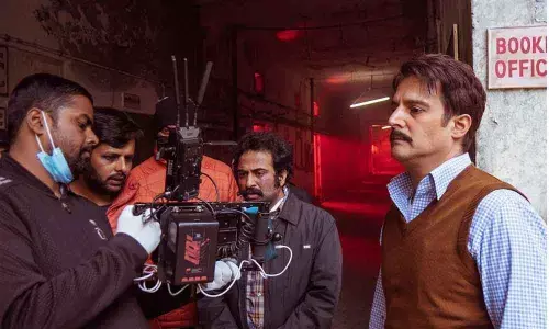 Collar Bomb Shooting