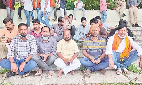 Tension prevails at Pragati Bhavan