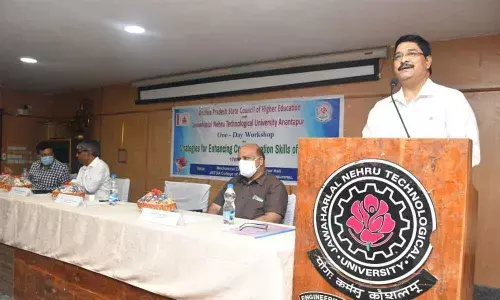 APCHE Chairman Hemachandra Reddy addressing a workshop at JNTUA campus in Anantapur on Saturday