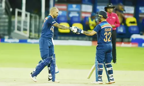 India beat Sri Lanka by 7 wickets