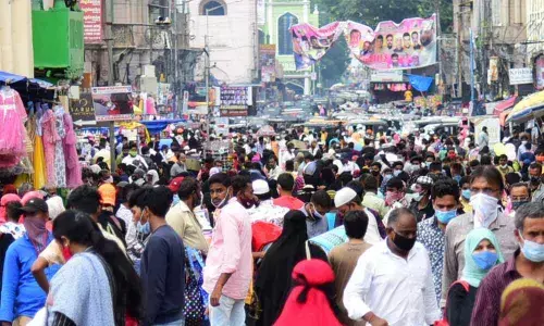 Hyderabad: Health experts flag concerns over 3rd wave likelihood