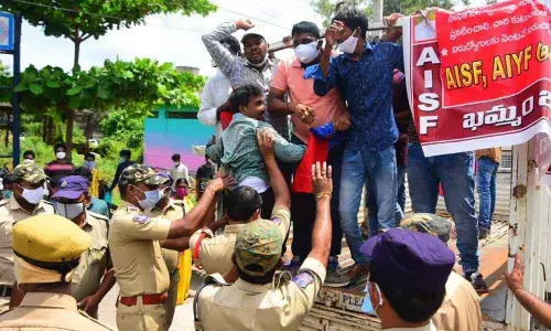 Police arrest a number of AISF and AIYF leaders and activists  in Khamamam town on Monday