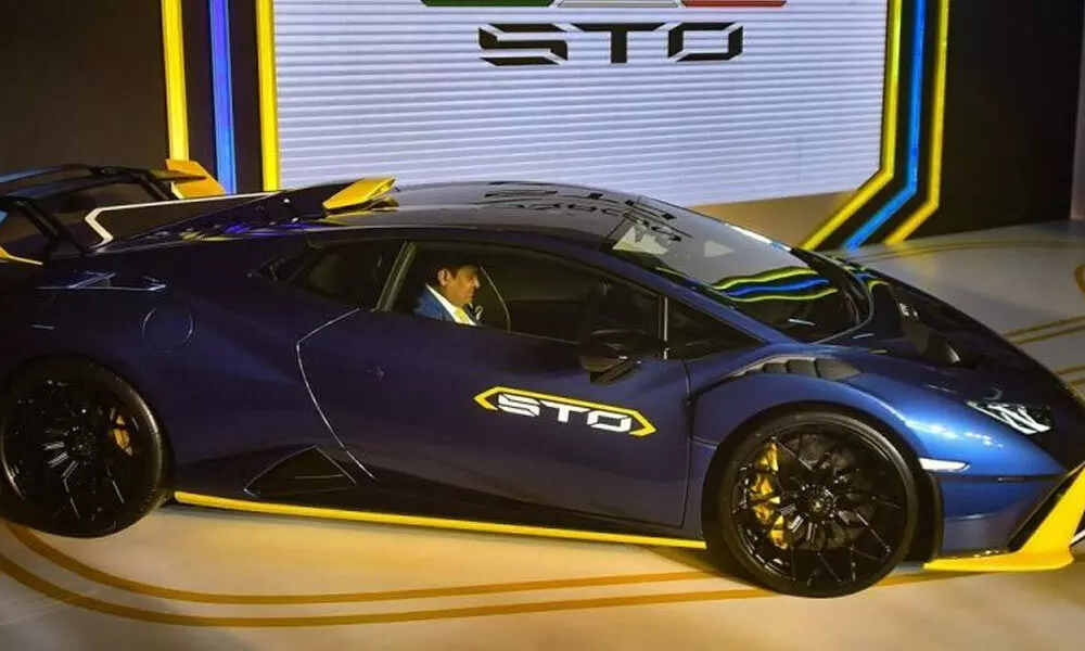 Lamborghini Showcased its Super Sports Car, Huracan STO to Prospective Customers in Kolkata