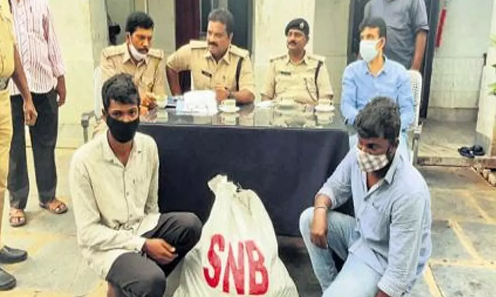 Two held for transporting weed in Nellore, 8 kg of marijuana seized