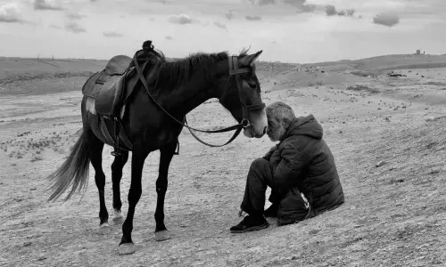 Indian photographer Sharan Shetty won First Place Photographer of the Year for his image titled ‘Bonding