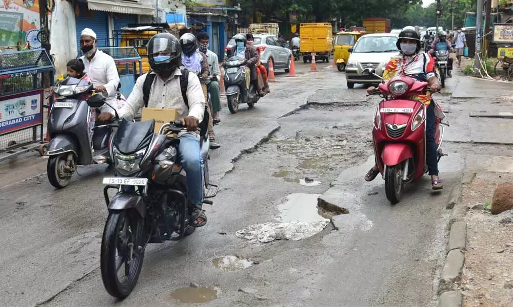 Hyderabad roads riddled with over 3,000 potholes